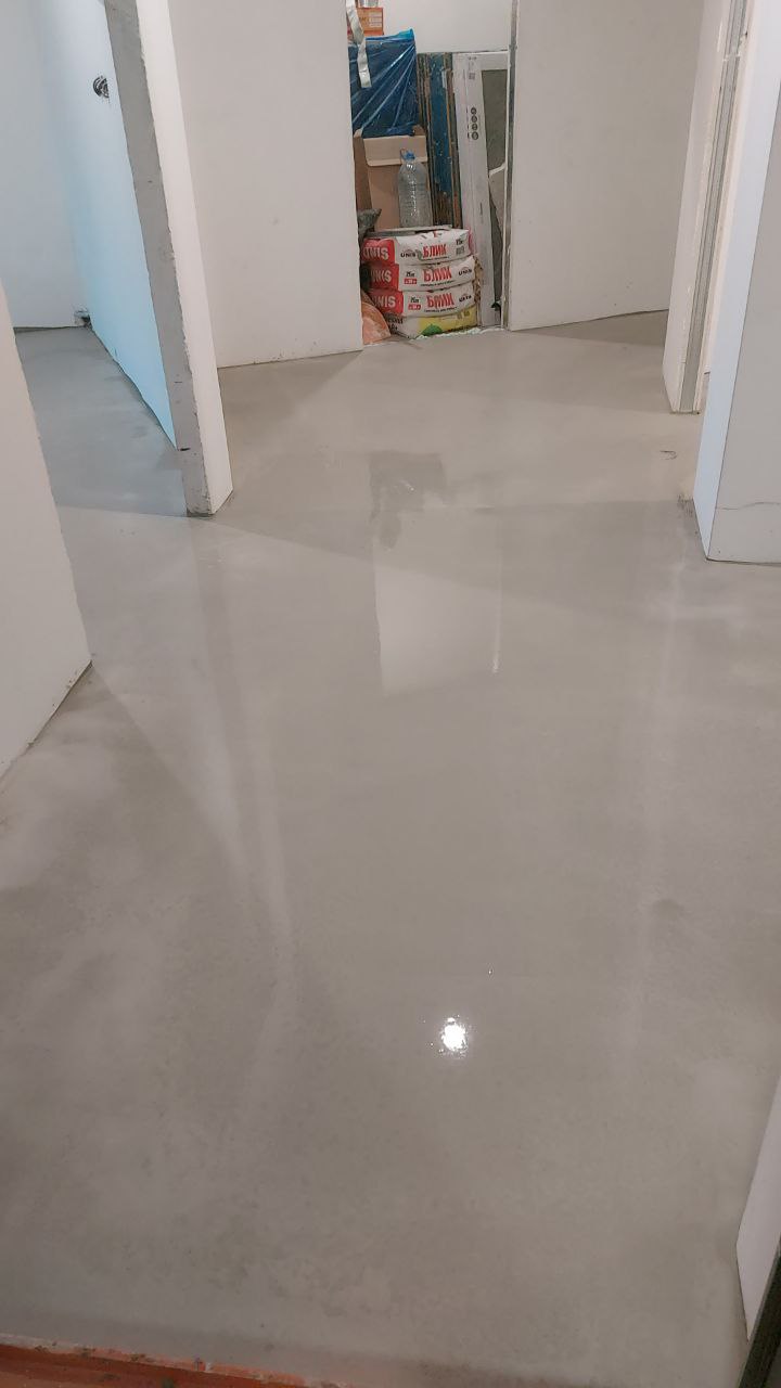 Готовый пол после укладки кварцвинила